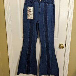 Elite Jeans 2 Tone Blue Denim High Rise Wide Flare Raw Hem Jeans - size 9/10 NWT